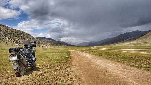 PAMIR highway in July-121212.jpg