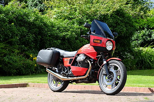 Moto Guzzi V7-dscf0403.jpg