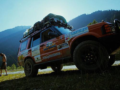 Land Rover Discovery Overland-mountain.jpg