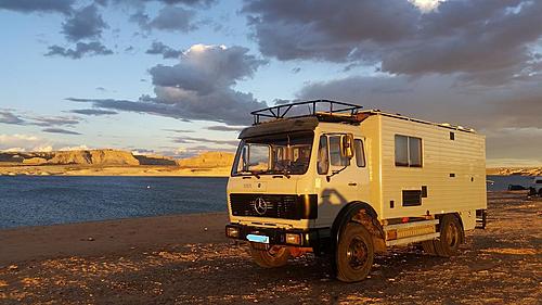 Click image for larger version

Name:	On the shores of Lake Powell, Arizona.jpg
Views:	955
Size:	85.7 KB
ID:	20661