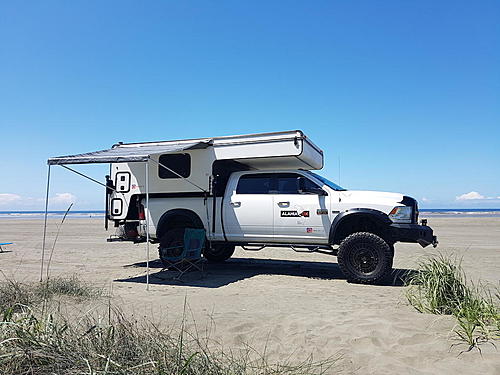 FOR SALE: Dodge ram 2500 hd hemi 5.7 & palomino truck camper-20170716_124023.jpg