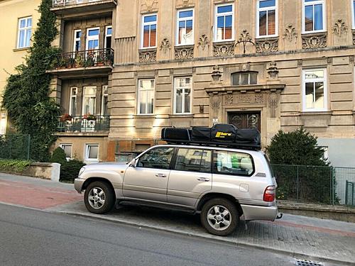 Toyota Land Cruiser Executive with roof top tent for sale near Frankfurt, Germany-_20.jpg
