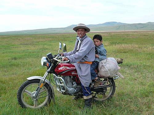 Mongolia: offroad adventure heaven-ii-des-mongolen-zweites-pferd.jpg