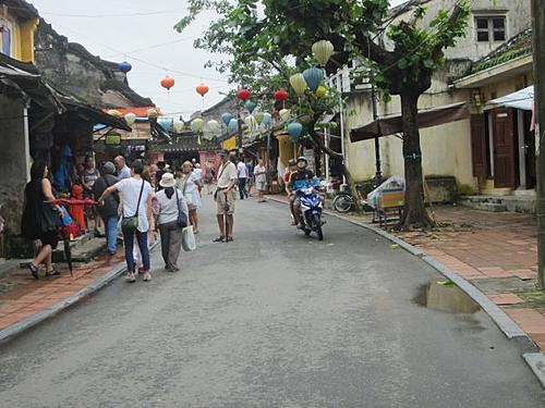 Vietnam Nov 2013-colorful-lanterns-across-the-street.jpg