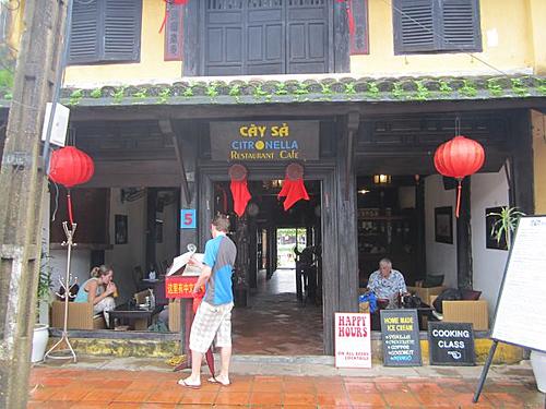 Vietnam Nov 2013-local-cafe.jpg