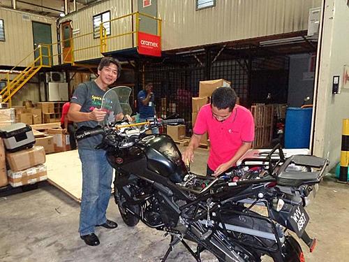 Borneoman & Trailing Spouse On 2 Wheels-preparing-the-bike-for-crating.jpg