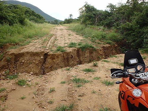 Africa.......and not planned too well!-the-lake-road-12.jpg