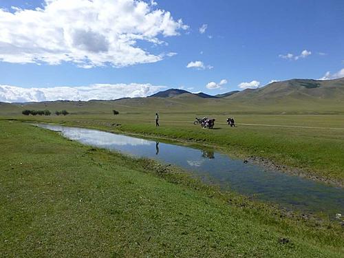 Motorcycle trip around central Mongolia - 1200km offroad on rented 150cc Chinese bike-21.jpg