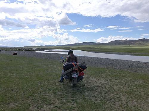 Motorcycle trip around central Mongolia - 1200km offroad on rented 150cc Chinese bike-24.jpg