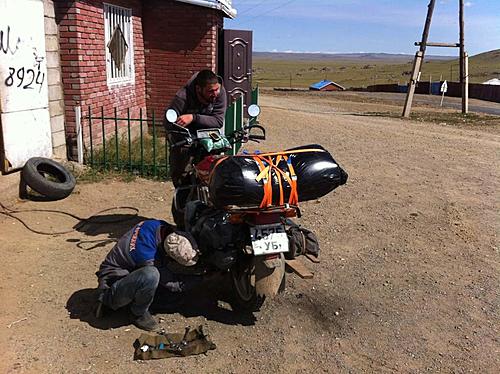 Motorcycle trip around central Mongolia - 1200km offroad on rented 150cc Chinese bike-53.jpg
