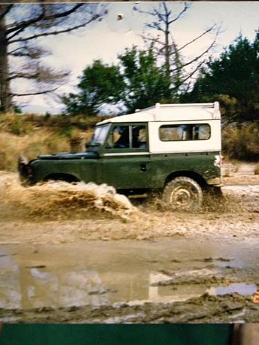 Latrobe Tasmania to Hobart Toy Run-1st-land-rover.jpg