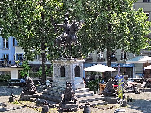 The Ride - Texas headed north and east, way east-statue.jpg