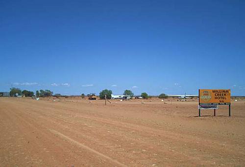 No plan, no research....Australia, here I come.-williamcreek.jpg