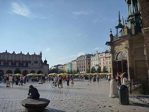 Czeching out Poland and Slovakia: a two TA tour.-krakow-old-square-resize.jpg
