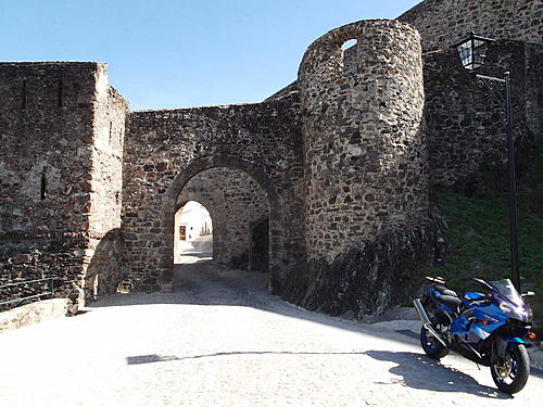 Europe - wandering on a zx9r-dscf0127.jpg