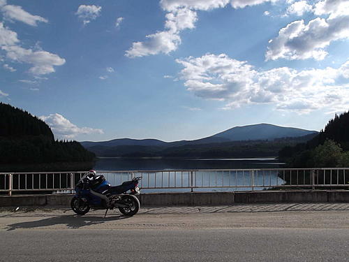 Europe - wandering on a zx9r-003.jpg