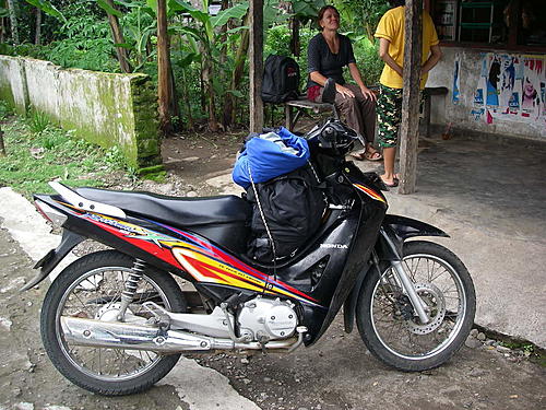 crossing Myanmar in 5weeks on a  rented 125-imgp2325.jpg