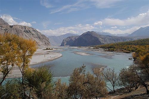 PAKISTAN: an update + new info re visas at Sost-indus-tributary-khaplu-where-world