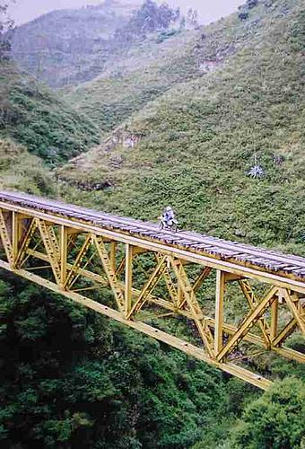 Anyone know a bike friendly hotel/ hostal in Quito.-bridge.jpg