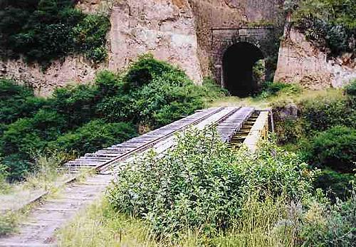 Anyone know a bike friendly hotel/ hostal in Quito.-tunnel.jpg