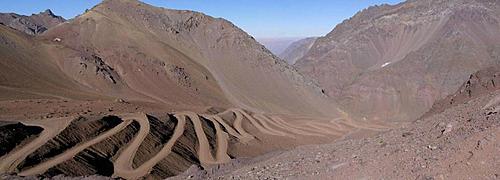 Santiago/los andes to Mendosa (ROAD OF CURVES)-resized_p2130396_stitch_small.jpg