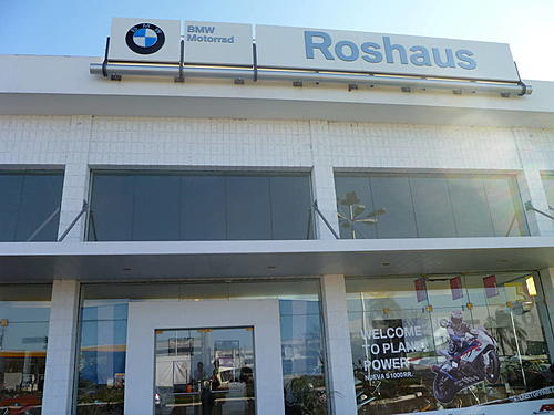 BMW Dealer in Rosario, Argentina-p1000458.jpg