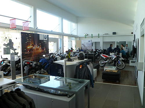 BMW Dealer in Rosario, Argentina-p1000457.jpg