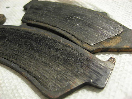 Check out these brake pads-img_1294.jpg
