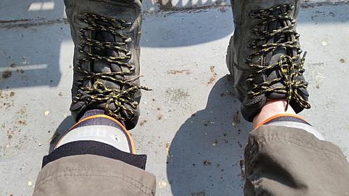 Click image for larger version

Name:	sockless.jpg
Views:	84
Size:	82.0 KB
ID:	19266
