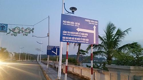 First trip in Vietnam-ferry-sign.jpg
