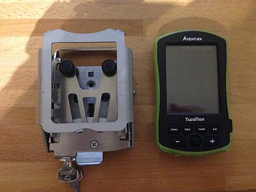 for sale: CompeGPS TwoNav Aventura + Touratech lockable cradle-img_6015.jpg