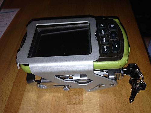 for sale: CompeGPS TwoNav Aventura + Touratech lockable cradle-img_6017.jpg