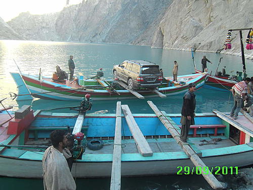 Karakorum Highway in October 2012-pict0125.jpg