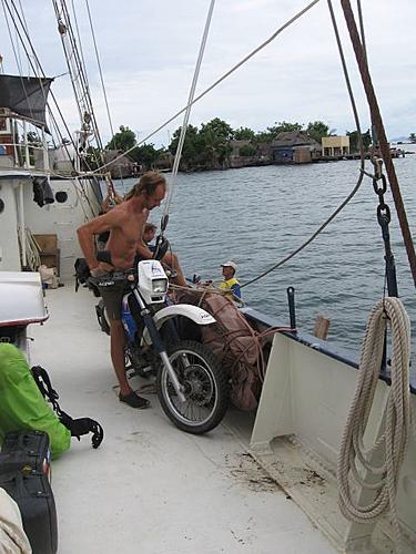 Darien gap: 'No Plastic Planet?'-img_0054.jpg