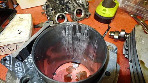 XT 600 Piston issues-p1080323.jpg