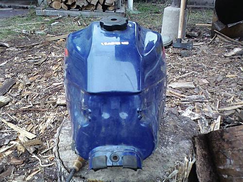 Click image for larger version

Name:	Yamaha XT600E gas tank 004.jpg
Views:	1607
Size:	135.8 KB
ID:	2136