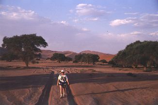 Susan on the walk into Sossusvlei dunes