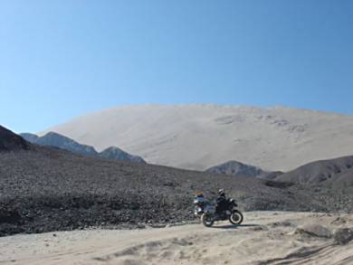 Leaving Nasca in the relatively low desert - we passed the world's highest sand dune (supposedly) at over 250m high.