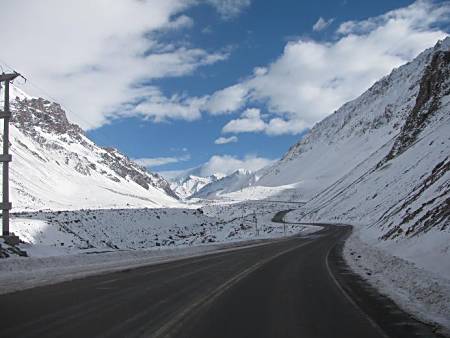 Snowy road to Chile