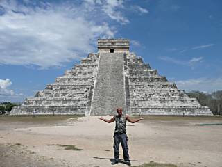 Chichen - pyramid