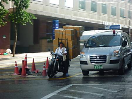 Bike courier in Seoul