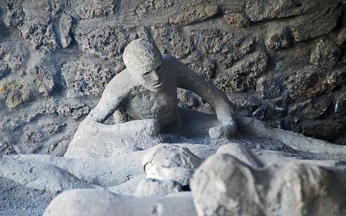 Bodies in ash in Pompeii.
