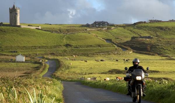 Stefan-Thiel-Near-the-cliffs-of-Moher-Ireland Stefan-Thiel-Near-the-cliffs-of-Moher-Ireland